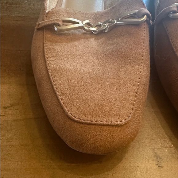 Naturalizer Tan Loafers - Picture 7 of 10